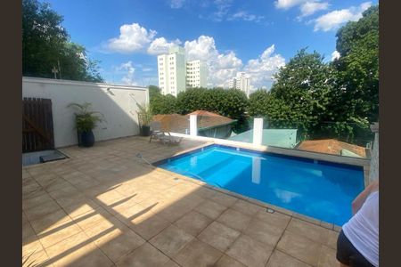 Casa à venda com 255m², 3 quartos e 5 vagas