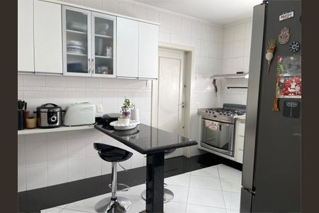 Casa à venda com 187m², 4 quartos e 2 vagas