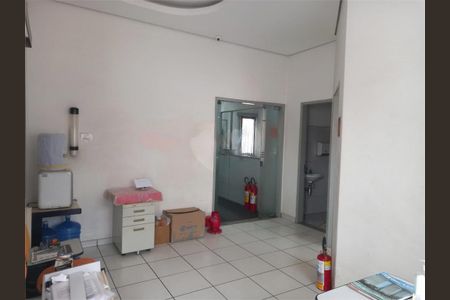 Casa à venda com 243m², 1 quarto e 8 vagas