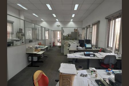 Casa à venda com 243m², 1 quarto e 8 vagas