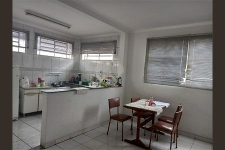 Casa à venda com 243m², 1 quarto e 8 vagas