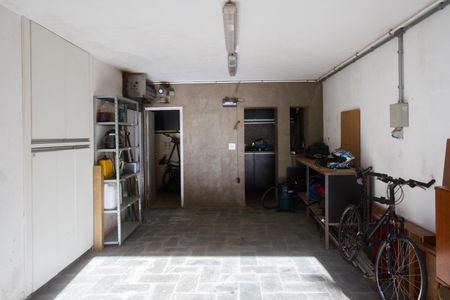 Casa à venda com 500m², 6 quartos e 5 vagas Casa à venda com 500m², 6 quartos e 5 vagasÁrea Externa