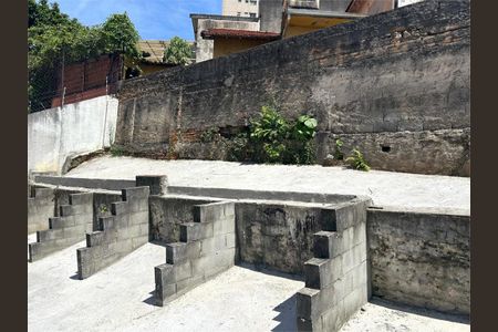 Casa à venda com 250m², 2 quartos e 2 vagas