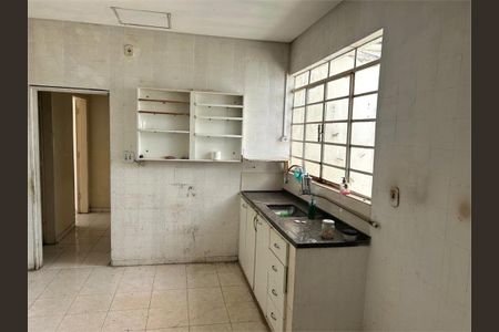 Casa à venda com 250m², 2 quartos e 2 vagas