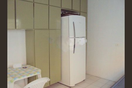 Casa à venda com 196m², 3 quartos e 3 vagas