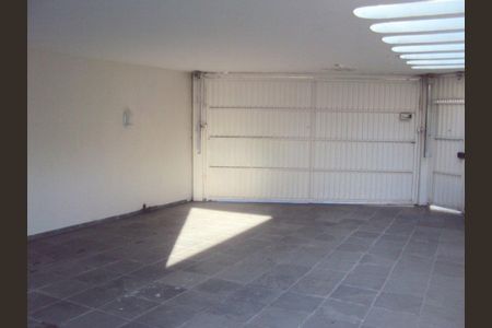 Casa à venda com 196m², 3 quartos e 3 vagas