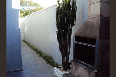 Casa à venda com 196m², 3 quartos e 3 vagas