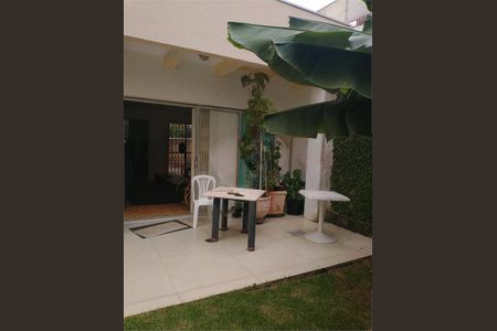 Casa à venda com 108m², 2 quartos e 2 vagas