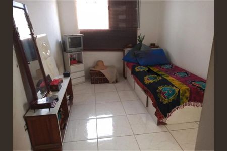 Casa à venda com 108m², 2 quartos e 2 vagas