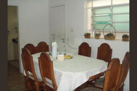 Casa à venda com 260m², 3 quartos e 2 vagas