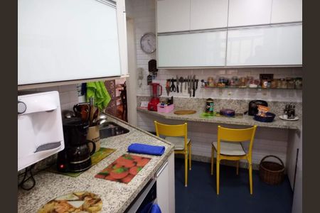 Apartamento à venda com 90m², 3 quartos e sem vaga