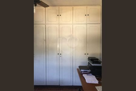 Casa à venda com 238m², 3 quartos e 4 vagas