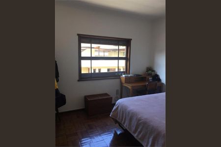 Casa à venda com 238m², 3 quartos e 4 vagas