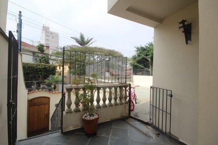 Casa à venda com 180m², 3 quartos e 4 vagas