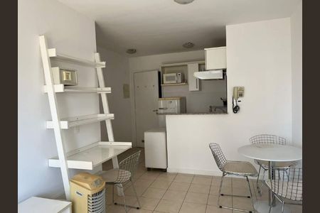 Apartamento à venda com 40m², 1 quarto e 1 vaga