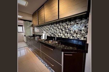 Apartamento à venda com 217m², 4 quartos e 4 vagas