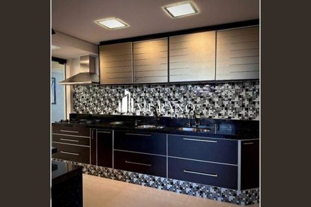 Apartamento à venda com 217m², 4 quartos e 4 vagas