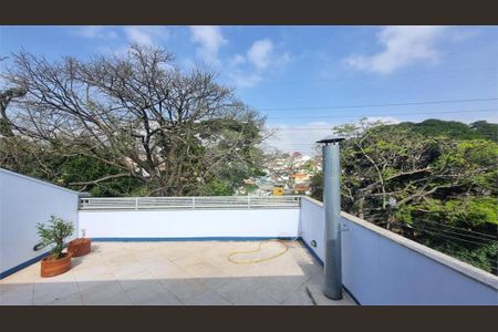 Casa à venda com 240m², 3 quartos e 2 vagas