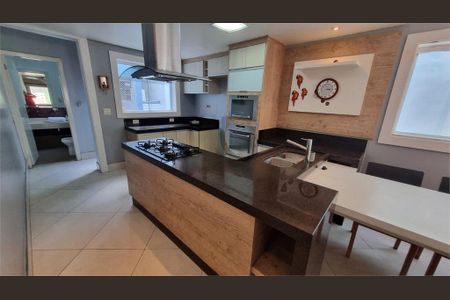 Casa à venda com 240m², 3 quartos e 2 vagas