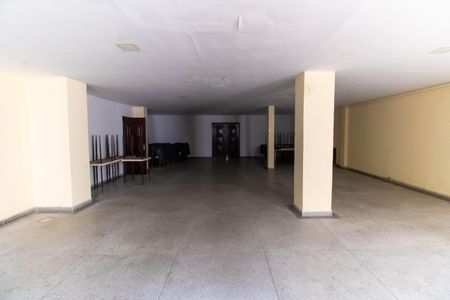 Apartamento à venda com 220m², 4 quartos e 2 vagas Apartamento à venda com 220m², 4 quartos e 2 vagasÁrea comum