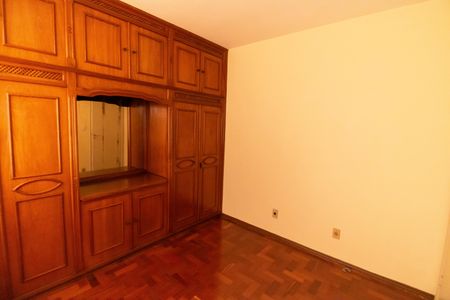Apartamento à venda com 220m², 4 quartos e 2 vagas Apartamento à venda com 220m², 4 quartos e 2 vagasQuarto 3