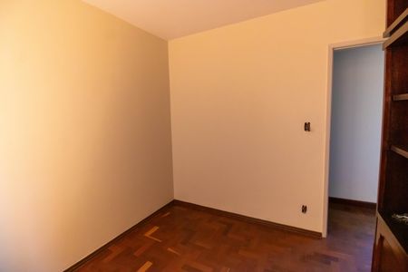 Apartamento à venda com 220m², 4 quartos e 2 vagas Apartamento à venda com 220m², 4 quartos e 2 vagasQuarto 1