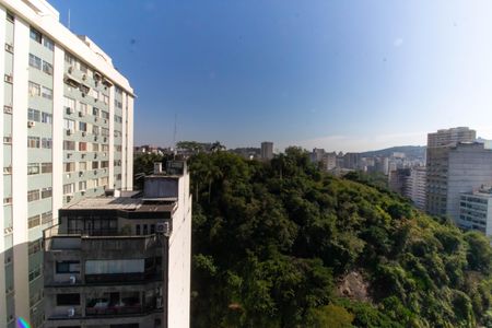 Apartamento à venda com 220m², 4 quartos e 2 vagas Apartamento à venda com 220m², 4 quartos e 2 vagasVista da Suíte