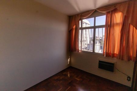 Apartamento à venda com 220m², 4 quartos e 2 vagas Apartamento à venda com 220m², 4 quartos e 2 vagasQuarto 2