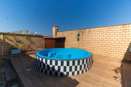 Apartamento à venda com 220m², 4 quartos e 2 vagas Apartamento à venda com 220m², 4 quartos e 2 vagasCobertura