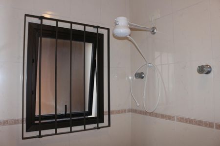 Casa à venda com 312m², 3 quartos e 8 vagasBanheiro 