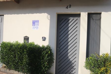 Casa à venda com 312m², 3 quartos e 8 vagasPlaquinha