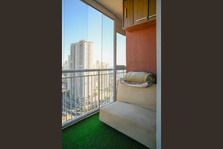 Apartamento à venda com 55m², 2 quartos e 1 vaga Apartamento à venda com 55m², 2 quartos e 1 vagaVaranda