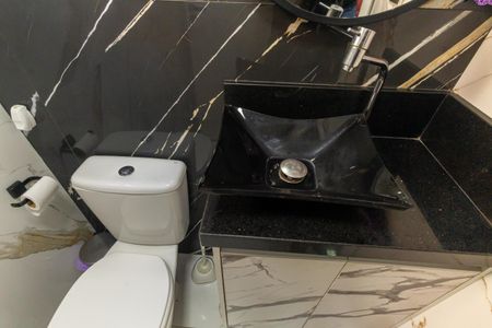 Casa de condomínio à venda com 70m², 2 quartos e 1 vagaLavabo