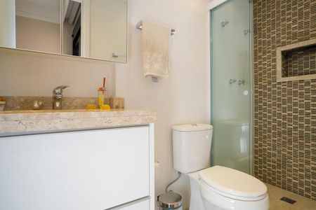 Apartamento à venda com 200m², 3 quartos e 4 vagasBanheiro da suíte 3