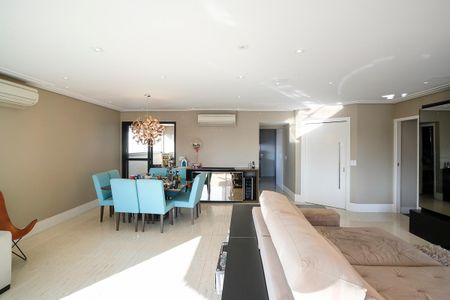 Apartamento à venda com 200m², 3 quartos e 4 vagasSala