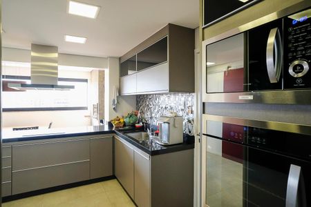 Apartamento à venda com 200m², 3 quartos e 4 vagasCozinha