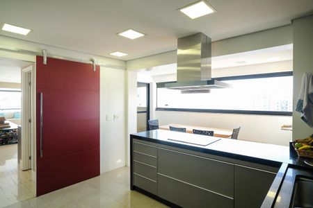 Apartamento à venda com 200m², 3 quartos e 4 vagasCozinha