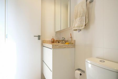 Apartamento à venda com 200m², 3 quartos e 4 vagasBanheiro da suíte 3