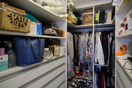 Apartamento à venda com 200m², 3 quartos e 4 vagasCloset da suíte 1