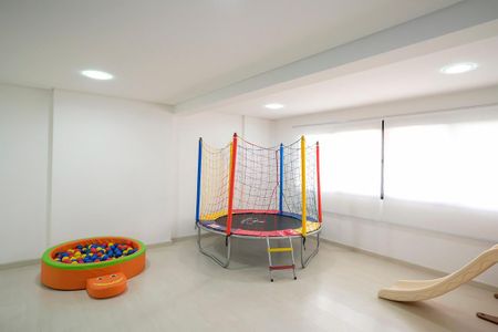 Apartamento à venda com 200m², 3 quartos e 4 vagas Apartamento à venda com 200m², 3 quartos e 4 vagasBrinquedoteca