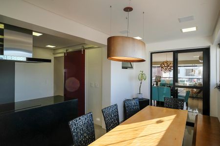 Apartamento à venda com 200m², 3 quartos e 4 vagasCozinha