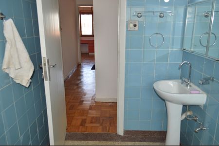 Casa à venda com 111m², 3 quartos e 2 vagasBanheiro