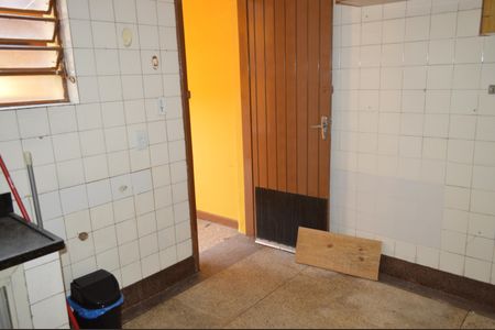 Casa à venda com 111m², 3 quartos e 2 vagasCozinha