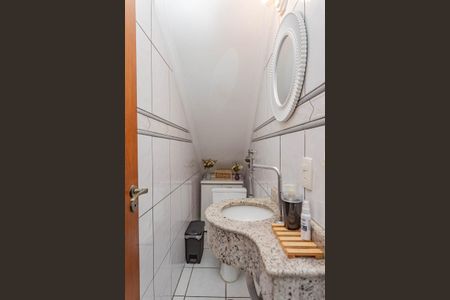 Casa à venda com 110m², 3 quartos e 2 vagasLavabo