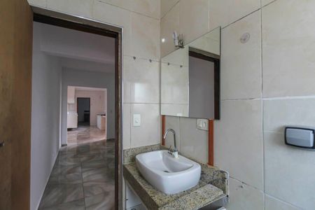 Casa para alugar com 150m², 2 quartos e 1 vaga Casa para alugar com 150m², 2 quartos e 1 vagaBanheiro Social