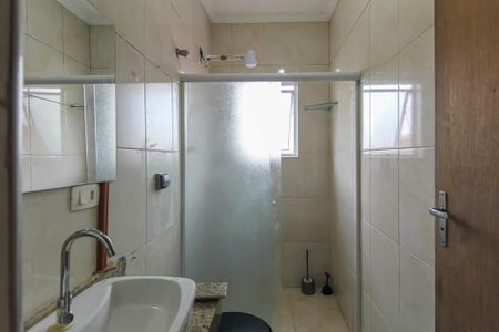 Casa para alugar com 150m², 2 quartos e 1 vaga Casa para alugar com 150m², 2 quartos e 1 vagaBanheiro Social