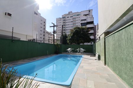 Apartamento para alugar com 158m², 3 quartos e 1 vaga Apartamento para alugar com 158m², 3 quartos e 1 vagaÁrea comum - Piscina