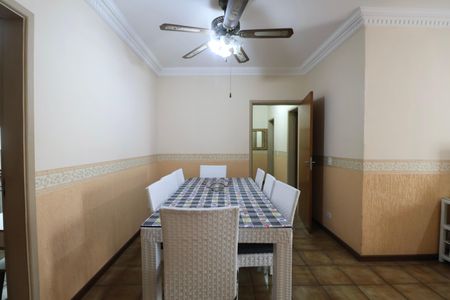 Apartamento para alugar com 158m², 3 quartos e 1 vaga Apartamento para alugar com 158m², 3 quartos e 1 vagaSala