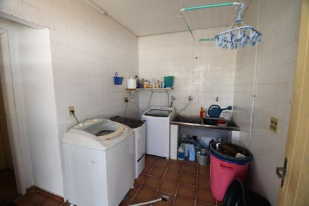 Casa à venda com 340m², 4 quartos e 3 vagasÁrea de Serviço