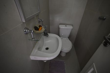 Apartamento para alugar com 106m², 3 quartos e 2 vagasBanheiro de Serviço